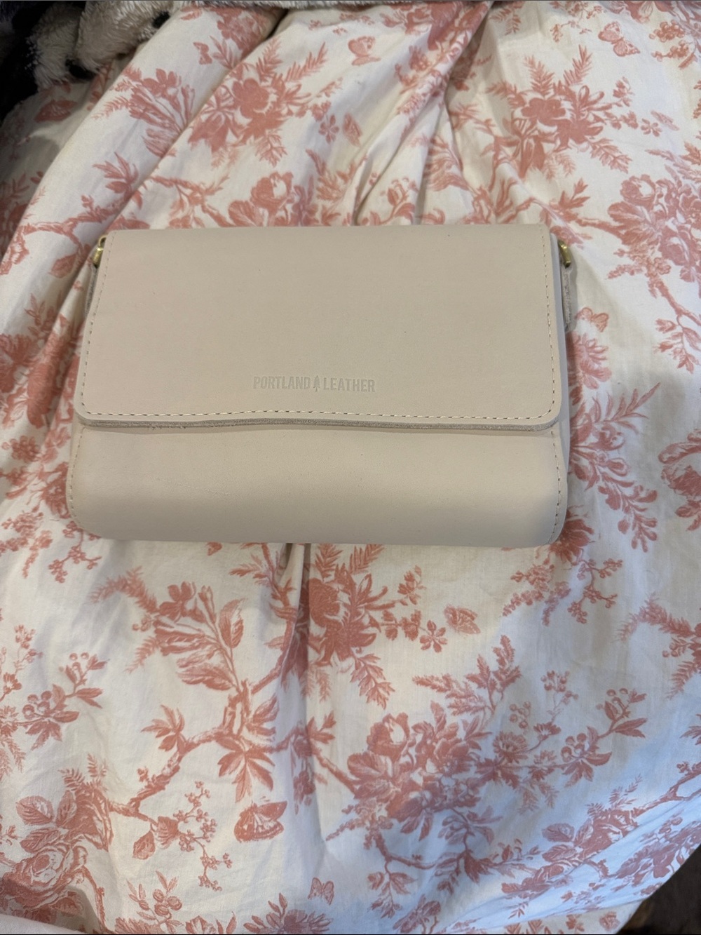 Portland Leather Pale Cream Crossbody Bag